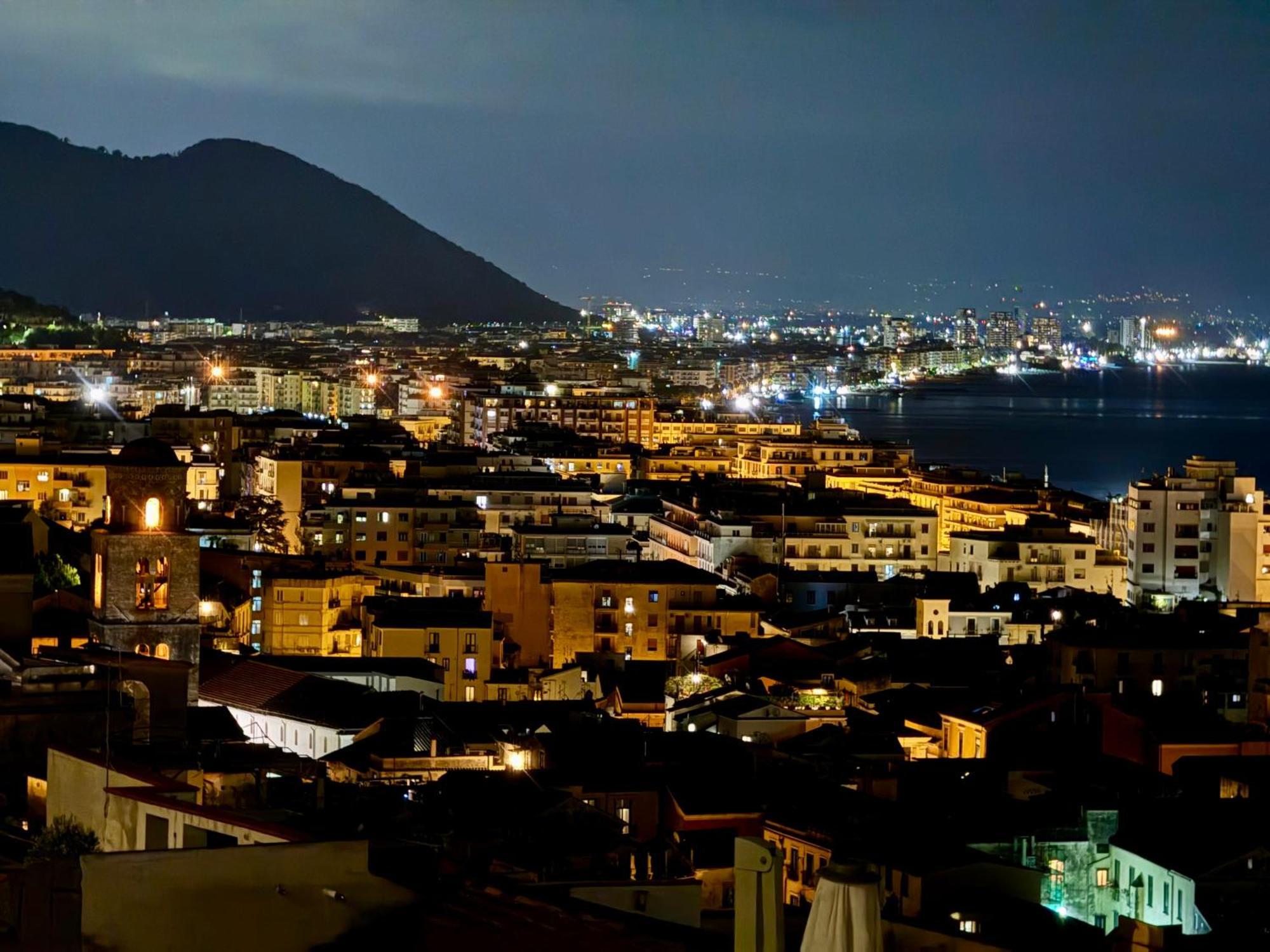 Residenza D'Artista Al Conservatorio Salerno Eksteriør bilde